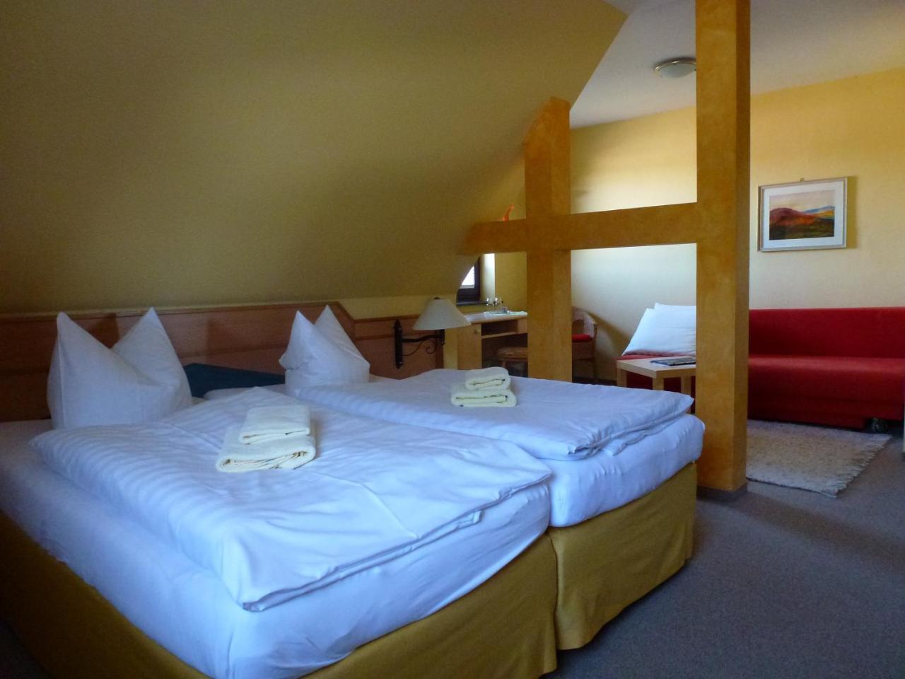 Prima Hotel Am Eisenberg Schmiedefeld am Rennsteig Bagian luar foto